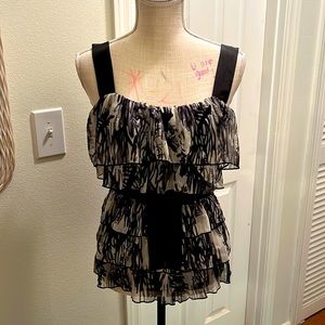 Grass collection flounce tank top